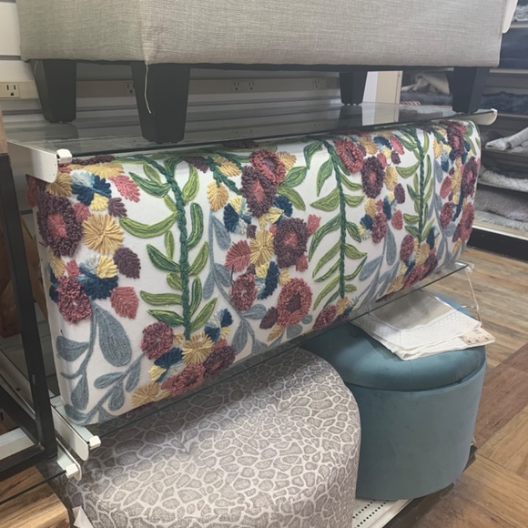 Bench - Picture 2 of 3